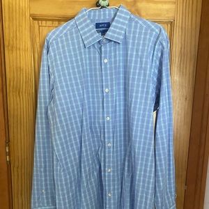 Long sleeve dress shirt